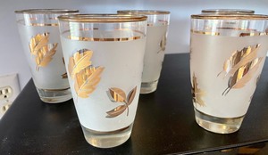 lot 166 image: Frosted Glasses with Gold Accents