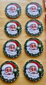 lot 176 image: Holiday Decor