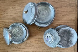 lot 207 image: Vintage Powder Puff Music Boxes