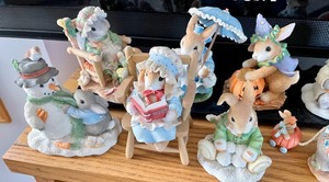 lot 205 image: My Blushing Bunnies Figurines