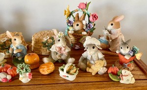 lot 218 image: My Blushing Bunnies Figurines