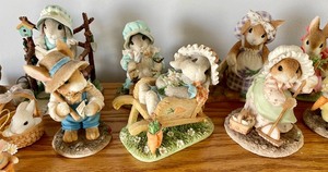 lot 214 image: My Blushing Bunnies Figurines