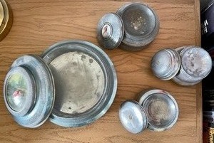 lot 212 image: Vintage Powder Puff Music Boxes
