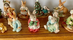 lot 211 image: My Blushing Bunnies Figurines