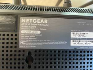 lot 225 image: Netgear Smart Wifi Router