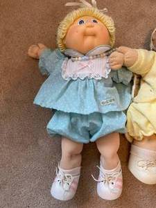 lot 239 image: 2 Vintage Cabbage Patch Dolls
