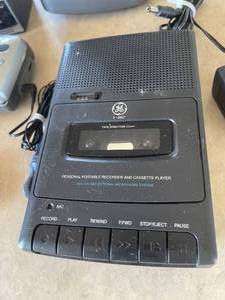 lot 242 image: Assorted Electronics