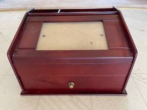 lot 247 image: Wooden Jewelry Box With Photo Frame Top