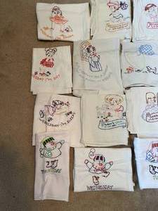 lot 250 image: Large Lot of Vintage Embroidered Towels