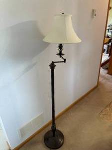 lot 251 image: Ornate Metal Adjustable Arm Floor Lamp w Three Brightness Controls