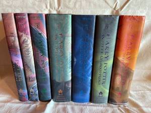 lot 302 image: Harry Potter Hardcovers Books 1 Through 7