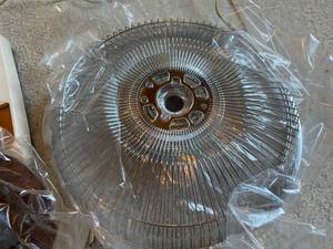 lot 318 image: 12 Inch Deluxe Oscillating 3 Speed Fan