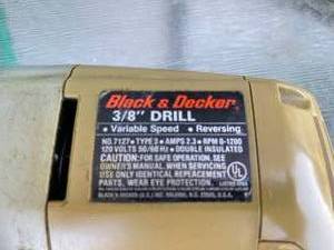 lot 381 image: Black and Decker 38th Inch Variable Speed Electric Drill