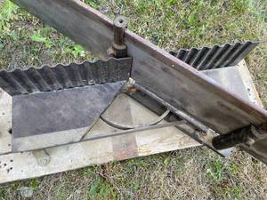 lot 384 image: Vintage Miter Box Saw