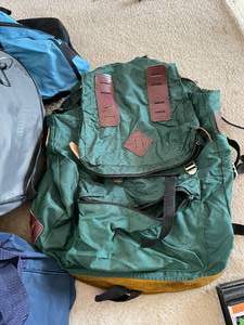 lot 419 image: Duffle Bags and Backpacks