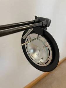 lot 427 image: Adjustable Arm Halogen Desk Lamp