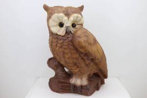 lot 1 image: 20 Ceramic Owl