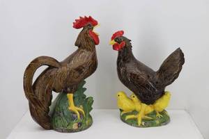 lot 3 image: Ceramic Chickens