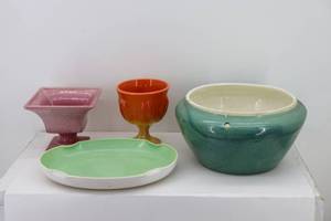 lot 19 image: Colored Glassware