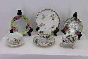 lot 36 image: Plates & Saucers