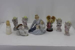 lot 38 image: Porcelain Pieces