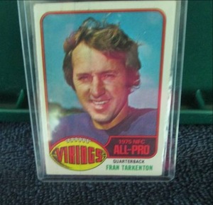 lot 7 image: 1976 Topps Fran Tarkenton Card...