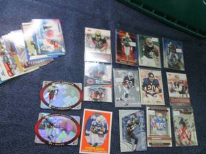 lot 40 image: 30 Football Insert Cards...