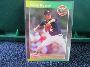 lot 75 image: 30 Nolan Ryan Cards...