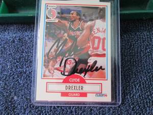 lot 101 image: Clyde Drexler Autograph Card w Cer...