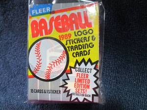 lot 113 image: 7  1989 Fleer Baseball Packs...
