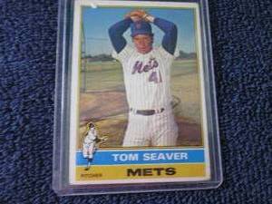 lot 126 image: 1976 Topps Tom Seaver Card...