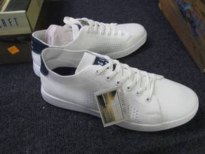 lot 155 image: Island Surf Port Mens Size 10 Boat...