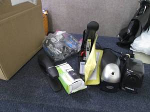 lot 187 image: Staplers, Staples, Wall Files, Elec...