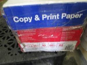 lot 206 image: Case of Costco Copy & Print Paper 8...