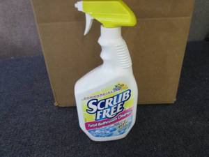 lot 223 image: 6- Qt Spray Bottles Scrub Free Bath...