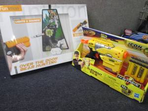lot 276 image: Nerf Gun, Shooting Set...