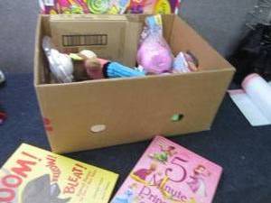 lot 286 image: Books, Games, Small Toys...