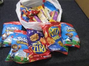 lot 337 image: Cracker Snacks...