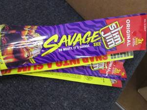 lot 360 image: 10 XL Slim Jims...
