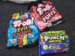 lot 404 image: Assorted Candy...