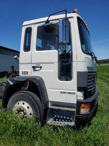 lot 4 image: 1993 Volvo FE