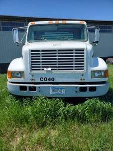 lot 5 image: 1996 International 4900