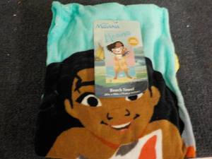 Disney Moana Beach Towel 28 x 58...