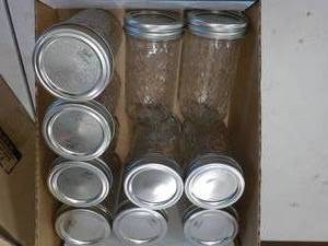Box of 10 - 12 oz Jars with Lids...