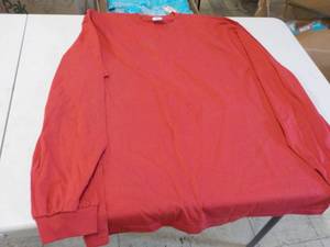 1 Size 2X Anvil Long Sleeved Top...