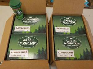 4 -6 pack 2 oz Bottles Green Mounta...