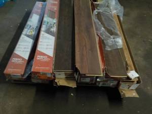 Pallet Lot Pergo Outlast Misc. Floo...