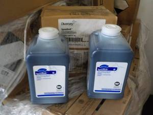 4 Bottles Diversey Speedball Cleane...