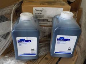 4 Bottles Diversey Speedball Cleane...