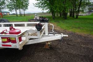 lot 4 image: 2000 TOPB Custom Made 24 Tandem Axle Landscape Trailer